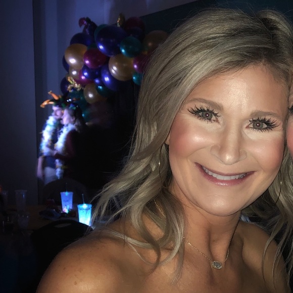 Meet the Posher - Picture 1 of 1